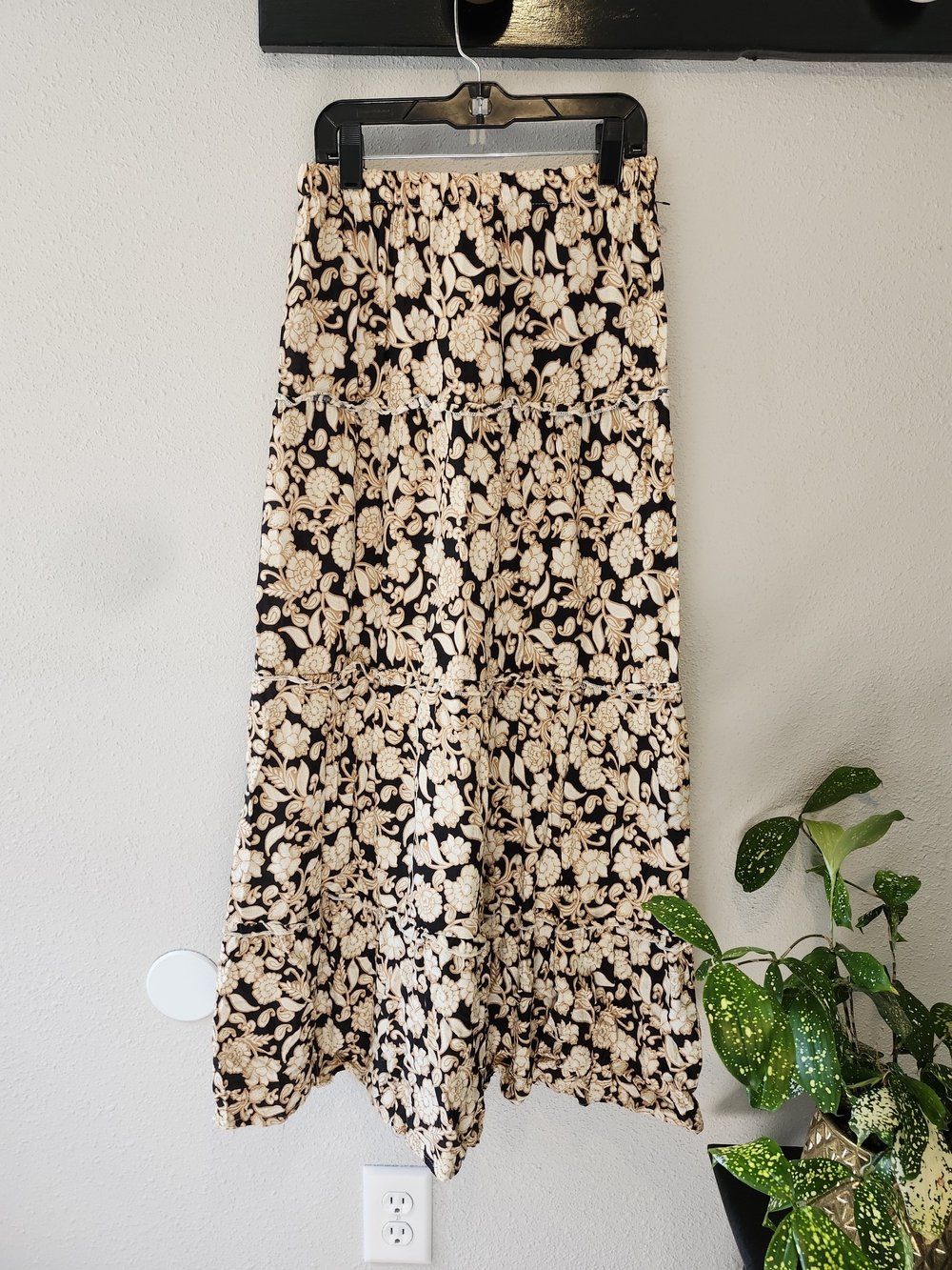 Japna Black and Cream Floral Tiered Maxi Skirt